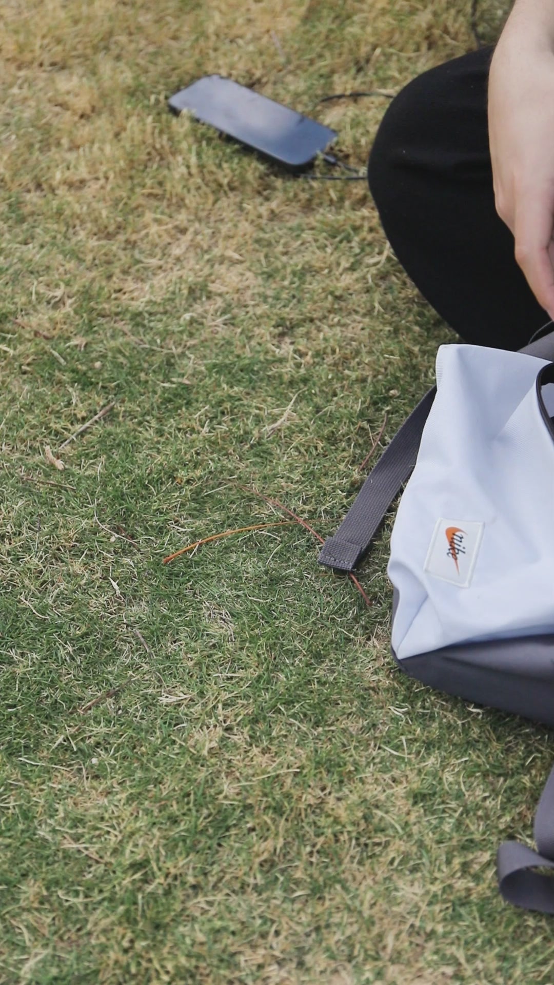 Powerbank met Draadloos opladen met capaciteit om 4x keer een smartphone mee op te lade